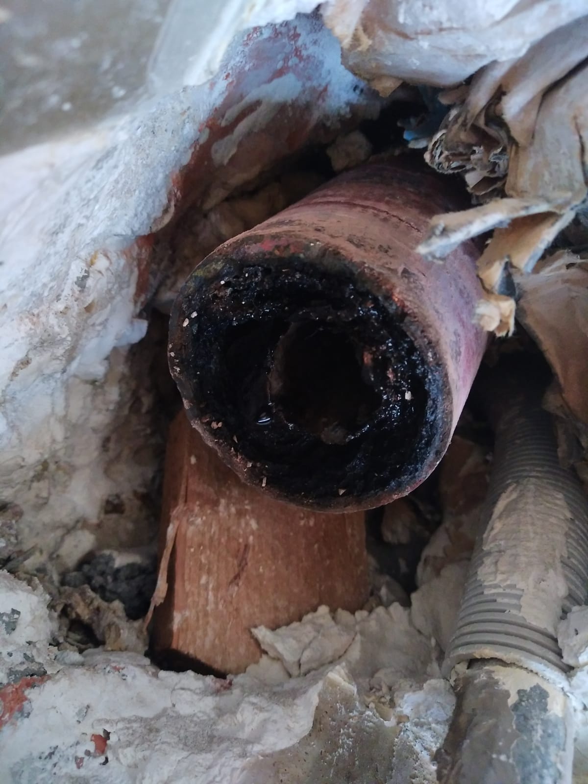 Chemisage canalisation fonte — réhabilitation sans démolition Paris IDF