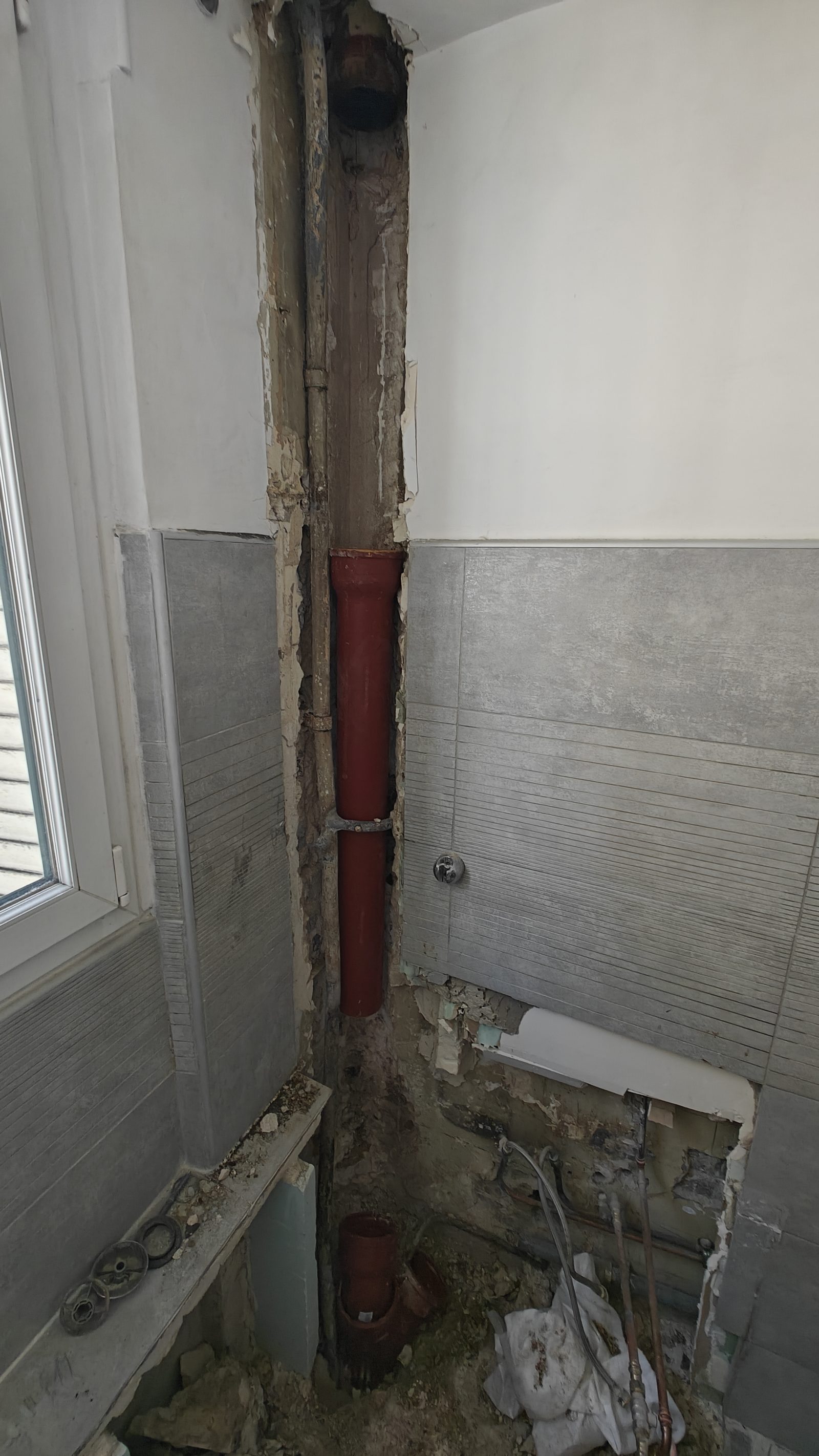 Chantier fonte Paris 17 — mise en oeuvre colonne SME
